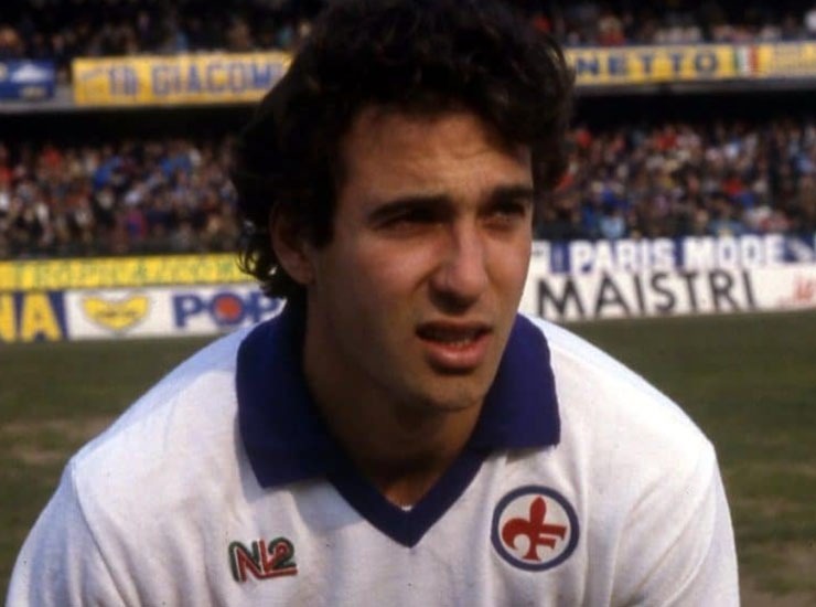 Celeste Pin con la maglia della Fiorentina - Piemontetopnews.it