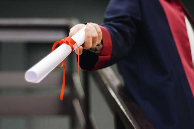 Laurea - fonte_Canva - piemontetopnews.it