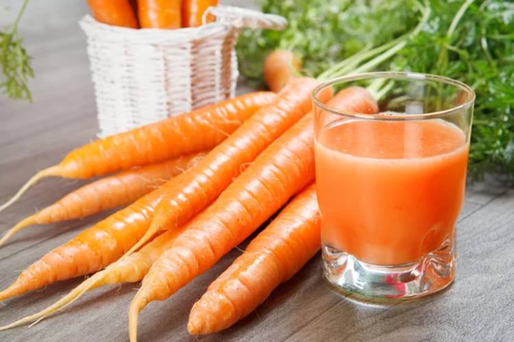 carote-succo-di-carota-depositphotos-piemontetopnews.it