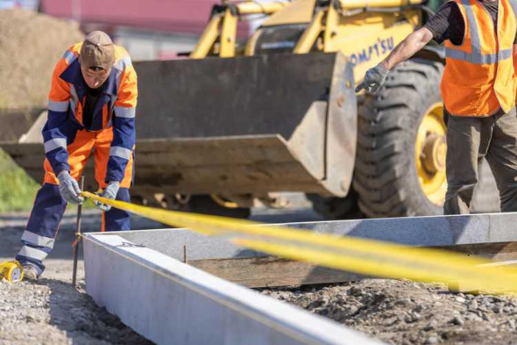 lavorare al sole - fonte_Canva - piemontetopnews.it
