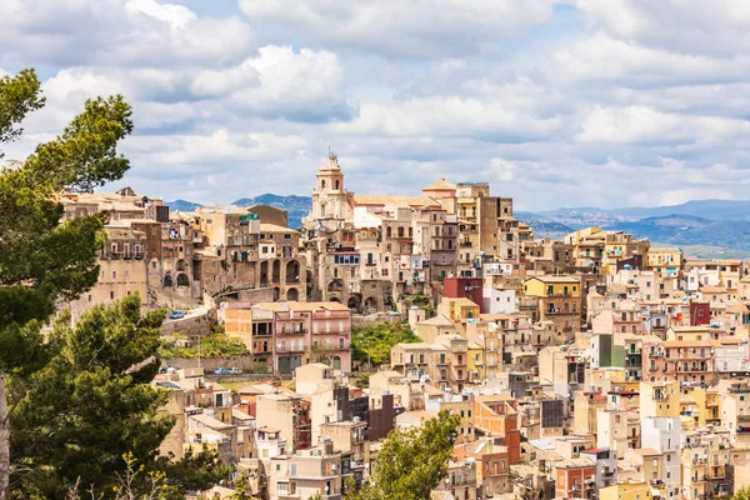 provincia-di-enna-sicilia-depositphotos-piemontetopnews.it