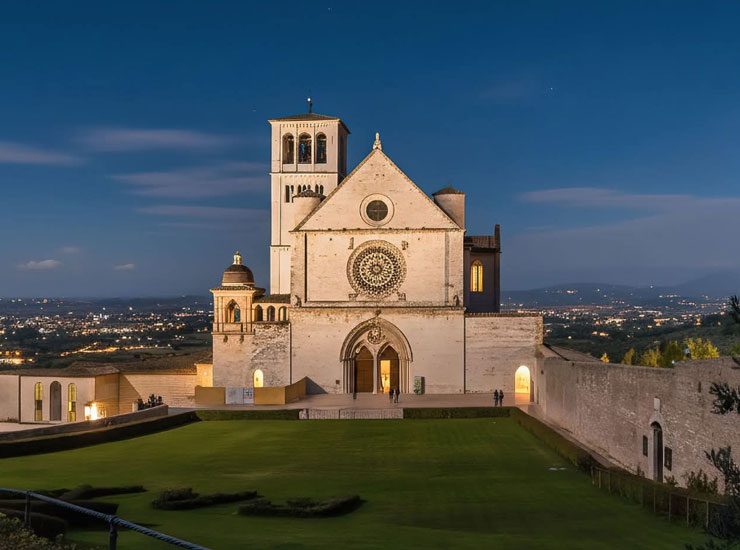 La Basilica di San Francesco ad Assisi - Piemontetopnews.it