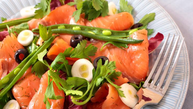 Lo chiamano il "SALMONE BOIA": ti decapita l'intestino appena lo mangi