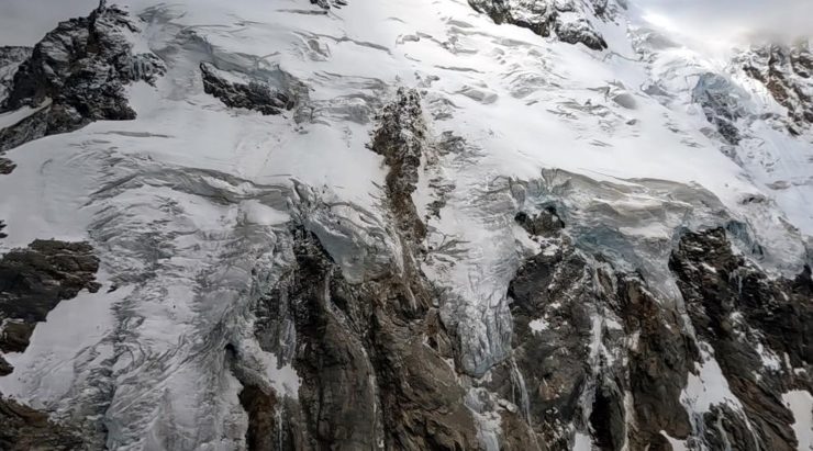 Un ghiacciaio in evidente ritirata