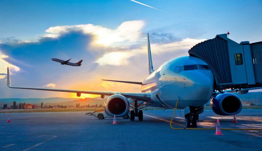 Aereo, non partite MAI da questo aeroporto: “Il vento è talmente forte che vi spazza via” | Ormai lo abbiamo scoperto