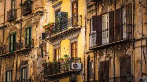 Condizionatore sul balcone: è legale? - Piemontetopnews.it