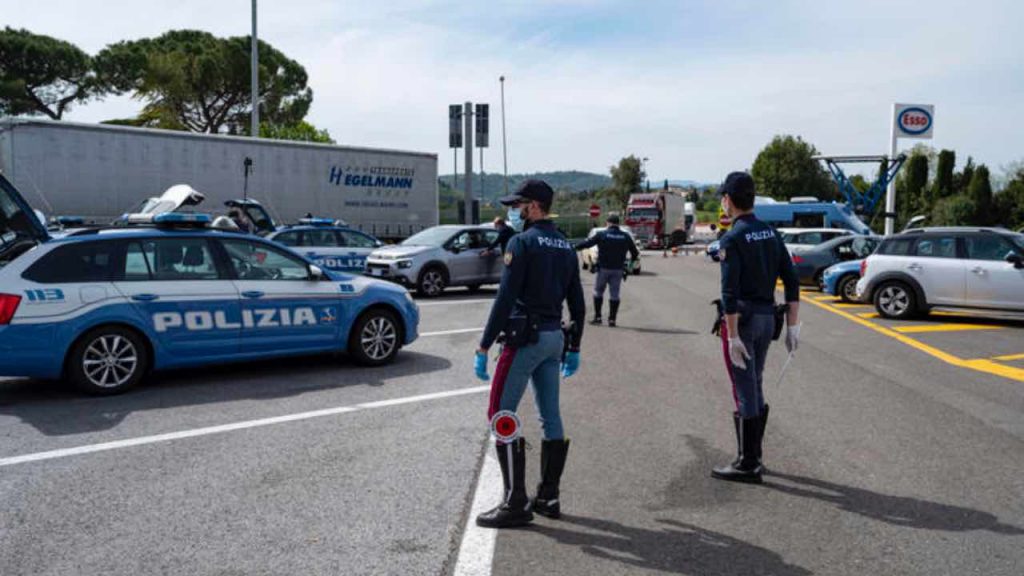 Posto di blocco - fonte_Ansa - piemontetopnews.it