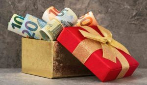 Soldi in regalo - fonte_Canva - piemontetopnews.it