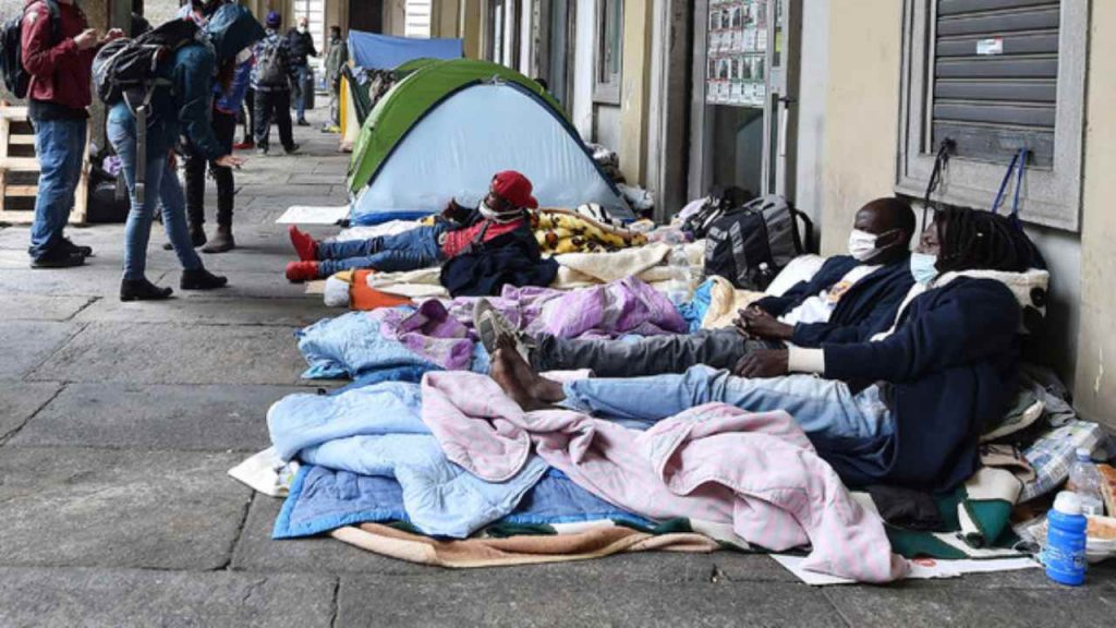 La Caritas lancia l’allarme povertà a Torino: 30% di nuovi poveri