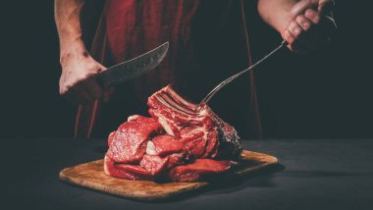 taglio-coltelli-carne-depositphotos-piemontetopnews.it