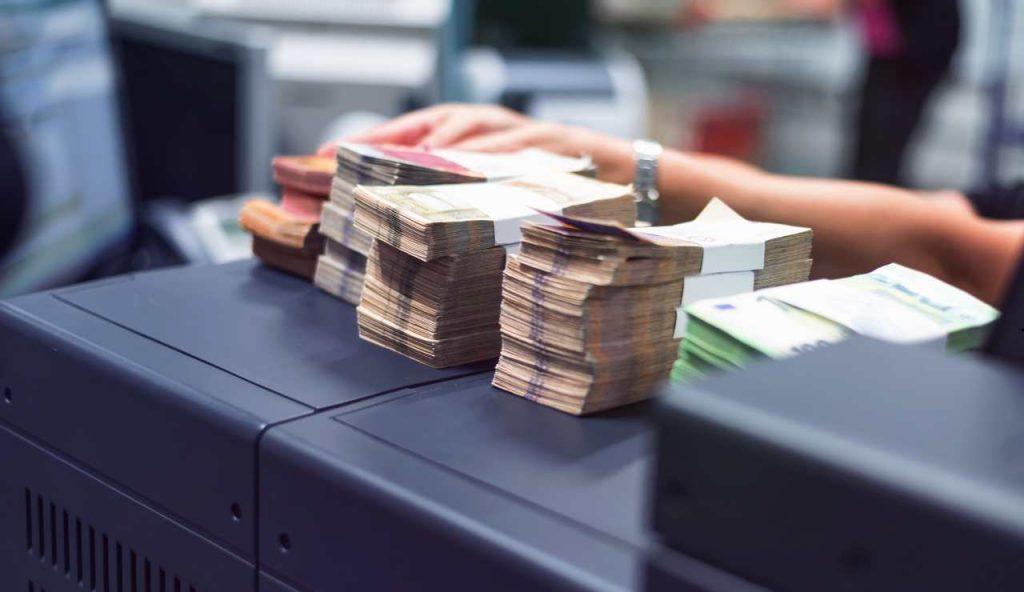 Banca - fonte_canva - piemontetopnews.it