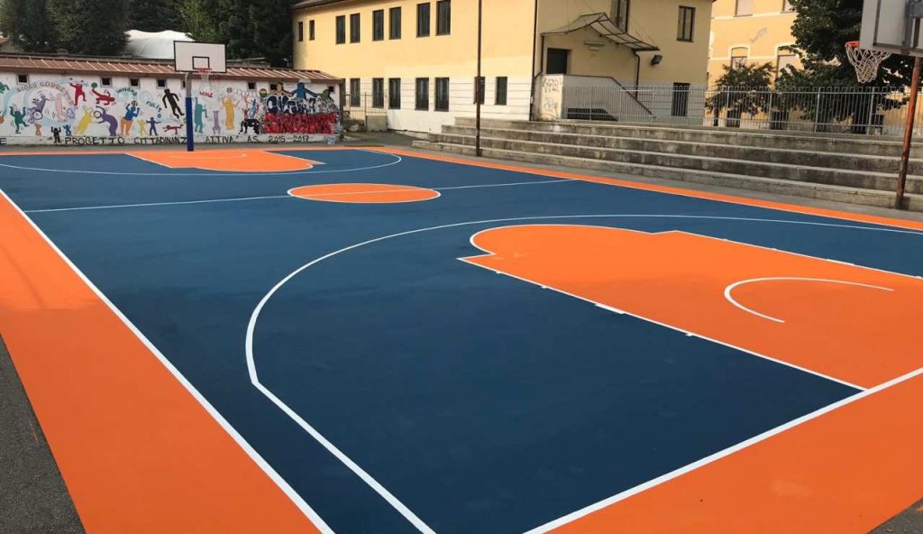 Inaugurato un campo da basket