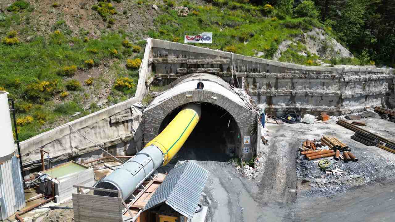 Lavori in corso al tunnel di Tenda