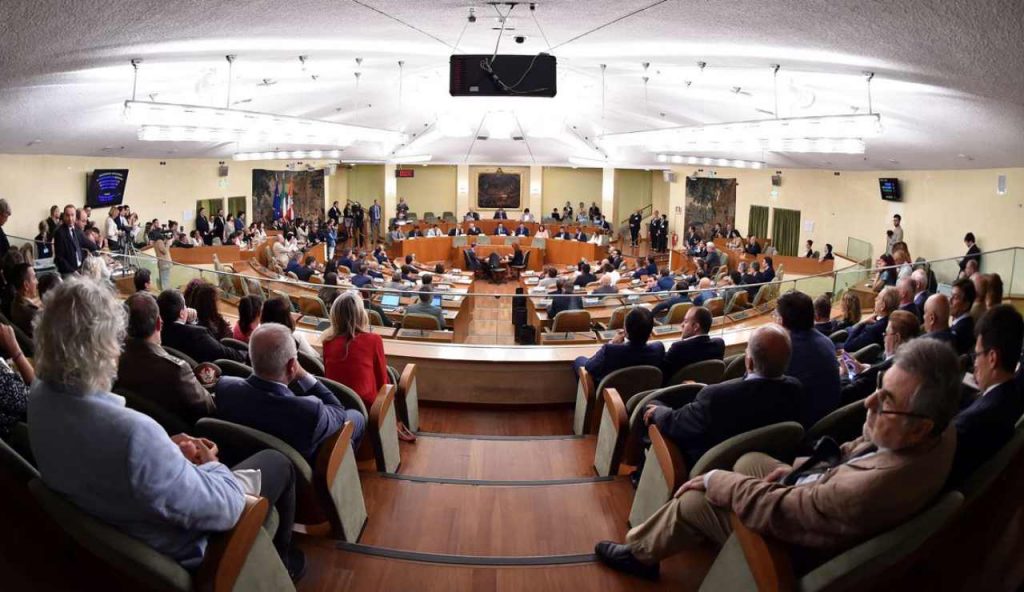 Via al piano di edilizia scolastica