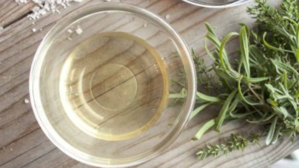 coppa-aceto-vino-bianco-depositphotos-piemontetopnews.it