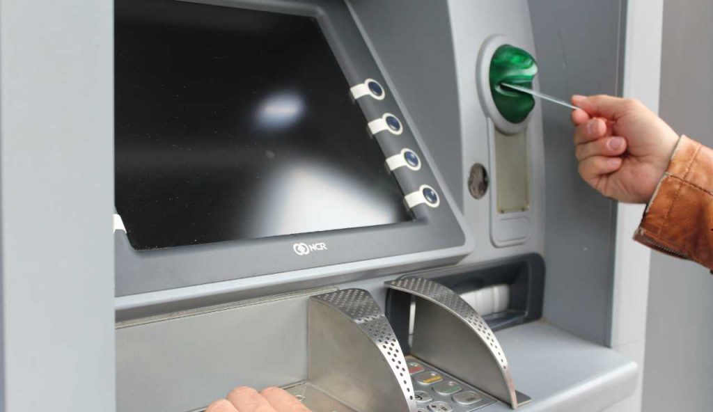 Bancomat - fonte_Canva - Piemontetopnews.it