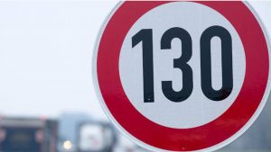 Cartello limite velocità 130 km/h - Piemontetopnews.it