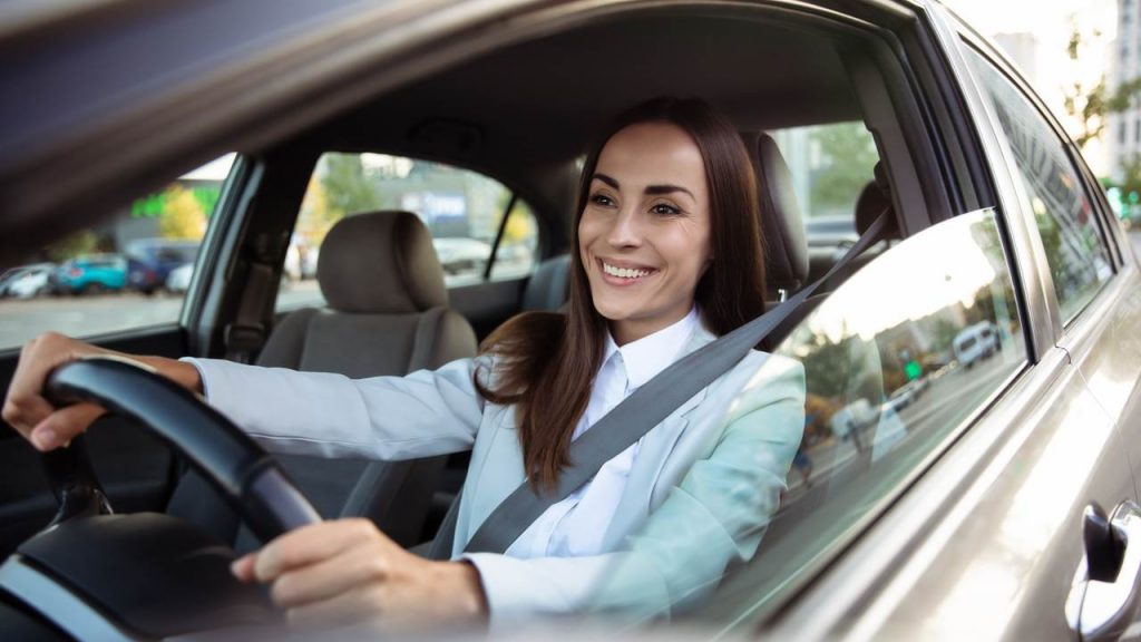 Donna al volante (web) - piemontetopnews.it