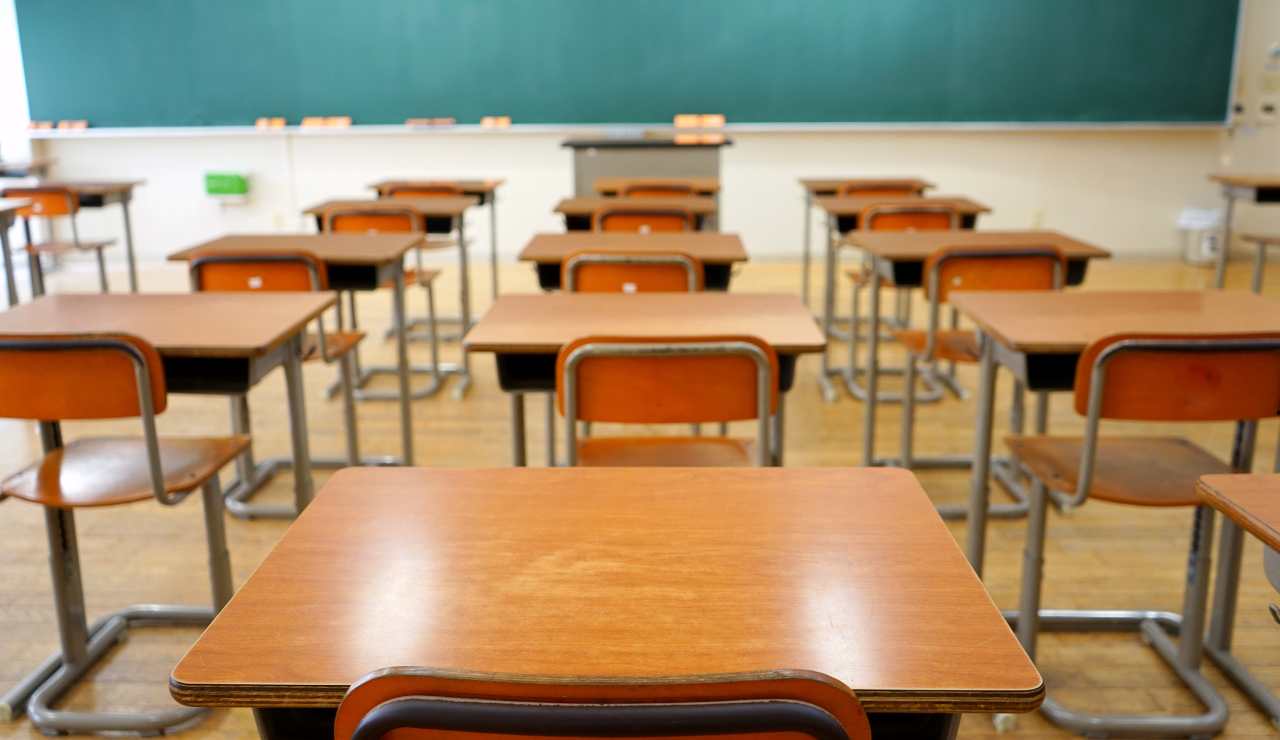 UFFICIALE SCUOLA: a settembre le lezioni si svolgeranno fuori | Bye bye edificio scolastico: si fanno al fresco