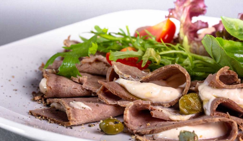 Vitello tonnato - fonte_Canva - piemontetopnews.it