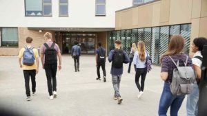 rientro-studenti-a-scuola-depositphotos-piemontetopnews.i