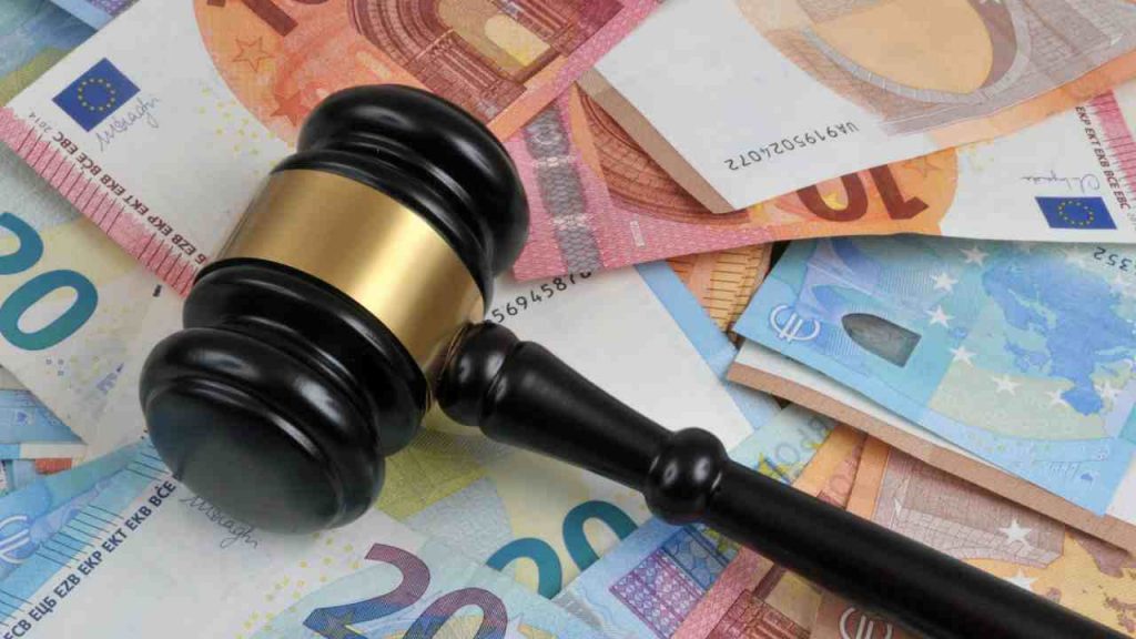 Doppio stipendio addio, la legge è implacabile - Piemontetopnews.it