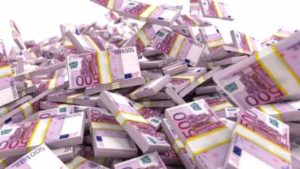 montagna-soldi-euro-depositphotos-piemontetopnews.it