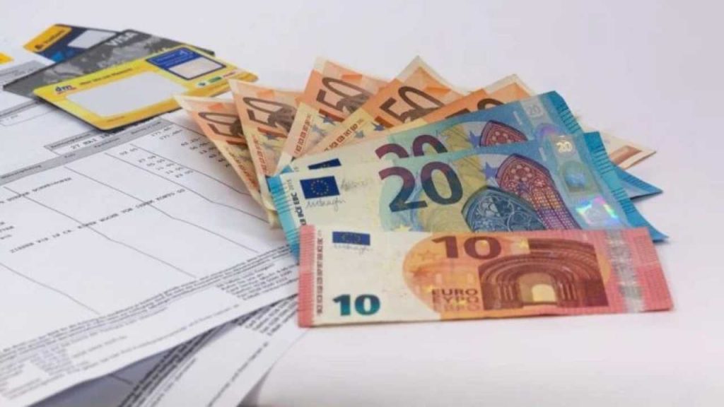 "M'intasco la Naspi e nel frattempo arriva pure lo stipendio"