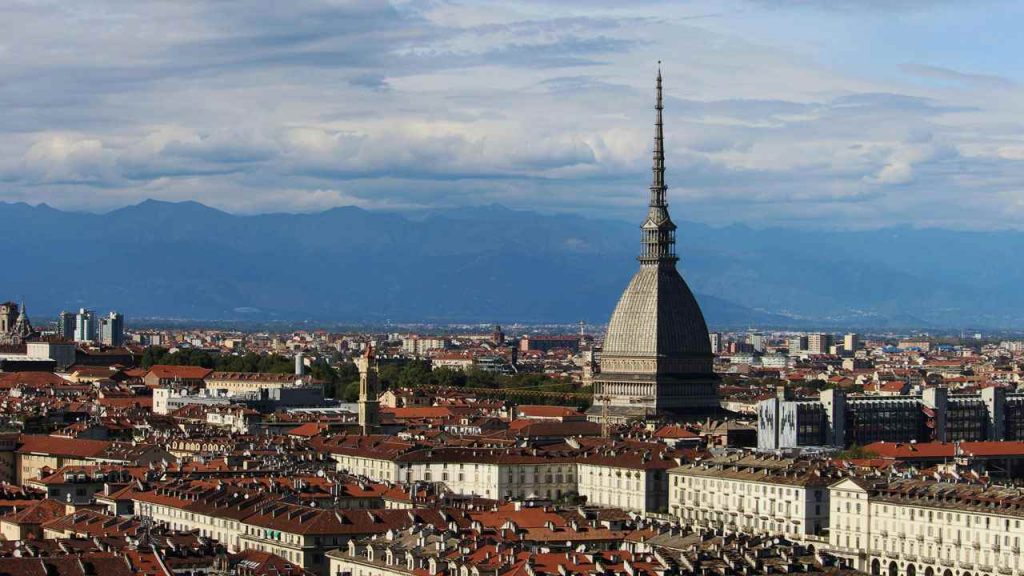 La Mole Antonelliana, simbolo di Torino nel mondo - Piemontetopnews.it