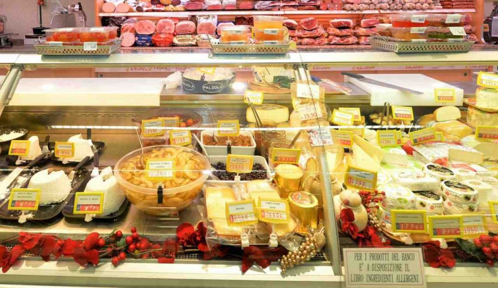 Reparto formaggi (Martinelli Supermercati) - Piemontetopnews.it