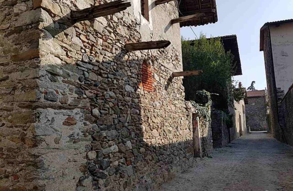 vicolo acciottolato
